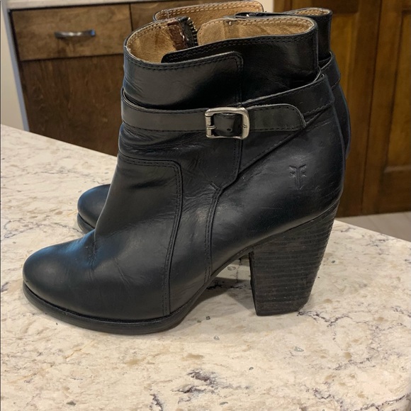 Frye Patty riding bootie 7.5 - Picture 3 of 8